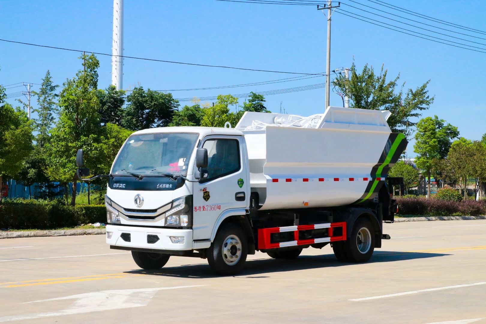 東風小多利卡無泄漏后掛桶垃圾車