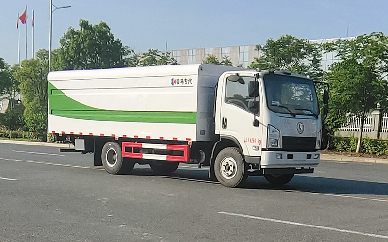 權(quán)駿牌JJJ5080XTYSX型密閉式桶裝垃圾車